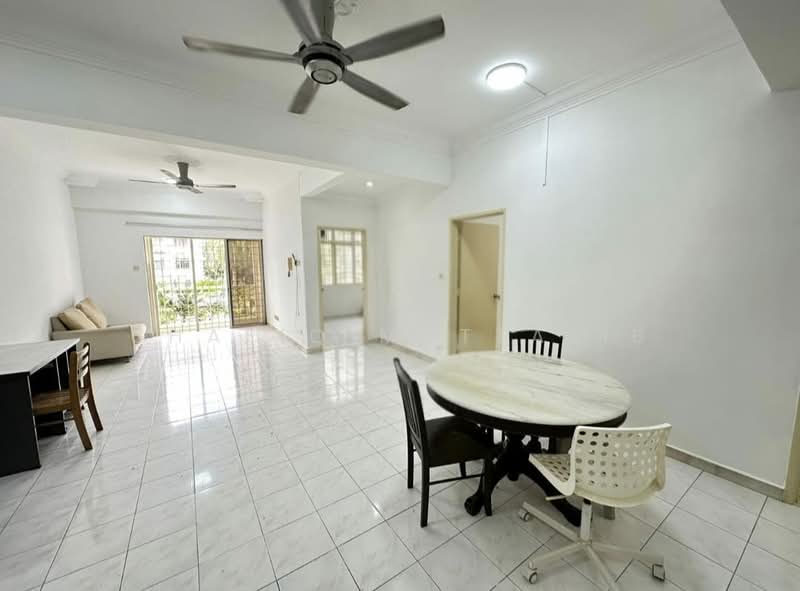 Tiara Duta untuk Untuk Disewa - RM 1,900 /bulan, Mac 2026 - Living Room - PropertyGuru.com.my
