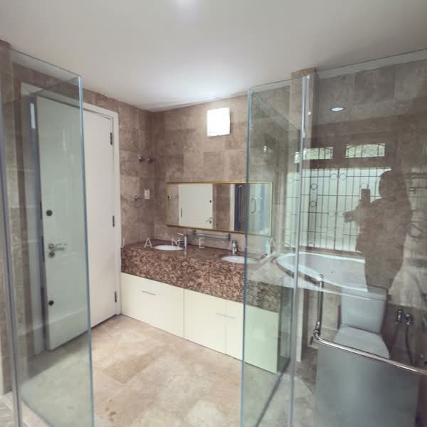 Bukit Tunku (Kenny Hills) untuk Untuk Disewa - RM 12,000 /bulan, Mac 2026 - Bathroom - PropertyGuru.com.my