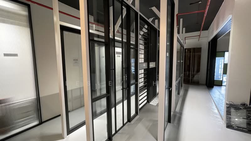 Pejabat untuk Dijual di Bandar Puteri Puchong (Puchong) - Lesley Chik - Corridor - PropertyGuru.com.my