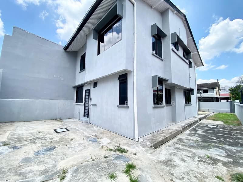 Semi-Detached House for Sale in Taman Pelangi (Johor Bahru) - Mavis Phang - PropertyGuru.com.my