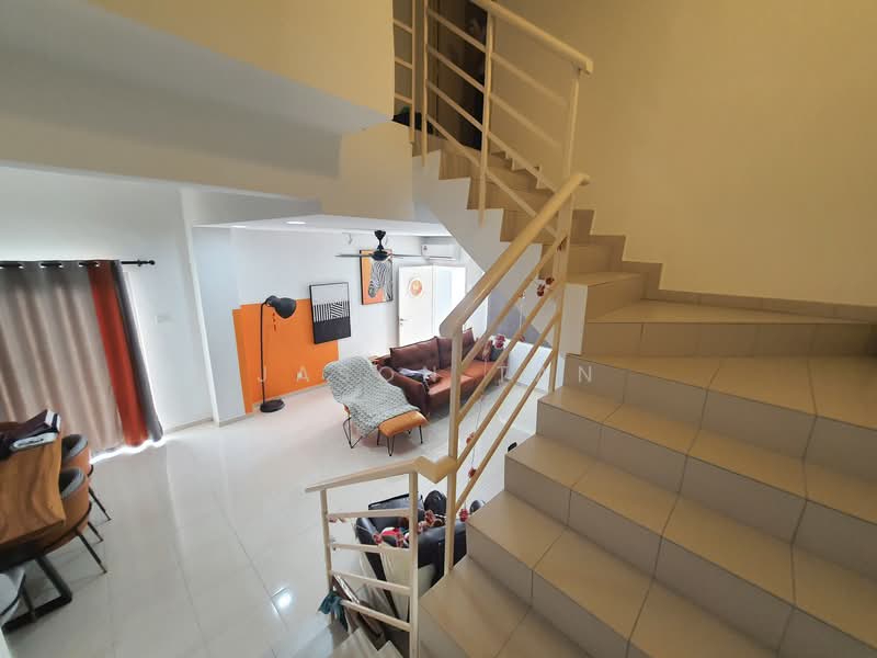 Townhouse for Sale in Seri Kembangan (Selangor) - Jason Tan - Living Room - PropertyGuru.com.my