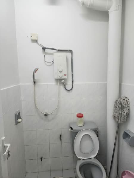 Apartment for Rent at Block 101 Apartment - William Yeoh - Bathroom - PropertyGuru.com.my