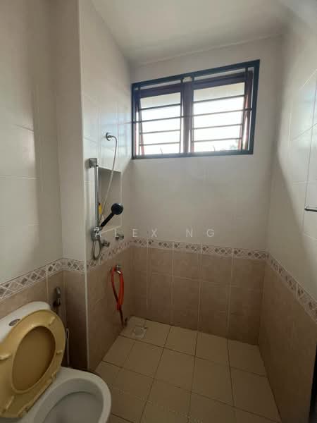 Taman Sri Pulai Perdana untuk Untuk Dijual - RM 1,630,000, Mac 2026 - Bathroom - PropertyGuru.com.my