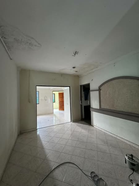 Shop for Rent in Taman Melodies (Johor Bahru) - Fong Lik - Interior - PropertyGuru.com.my