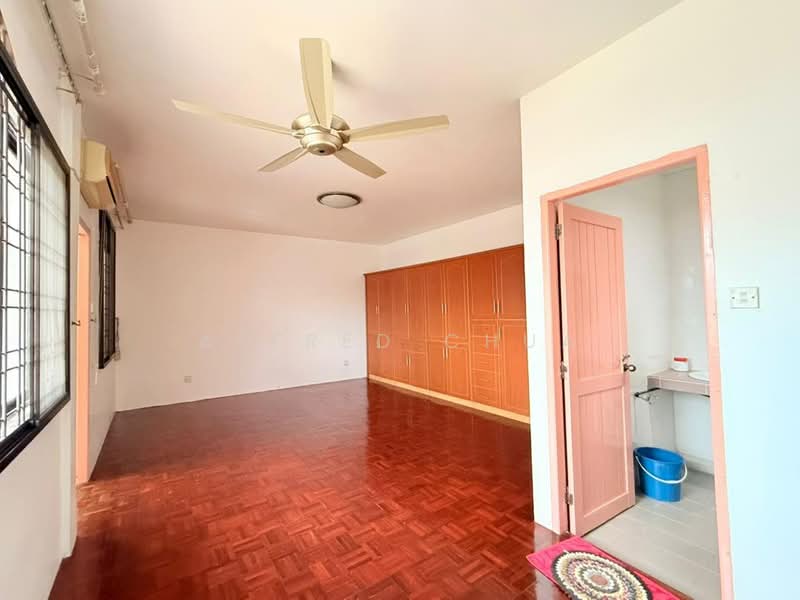Semi-Detached House for Sale in Kempas Heights (Kuching) - Alfred Chua - Bedroom - PropertyGuru.com.my