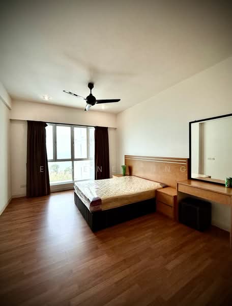 Kondominium untuk Dijual di Bayu Ferringhi Condominiums - Eugene Tung - Bedroom - PropertyGuru.com.my