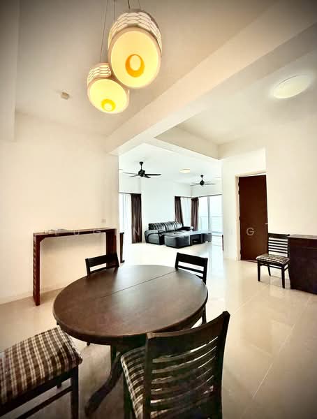 Kondominium untuk Dijual di Bayu Ferringhi Condominiums - Eugene Tung - Living Room - PropertyGuru.com.my