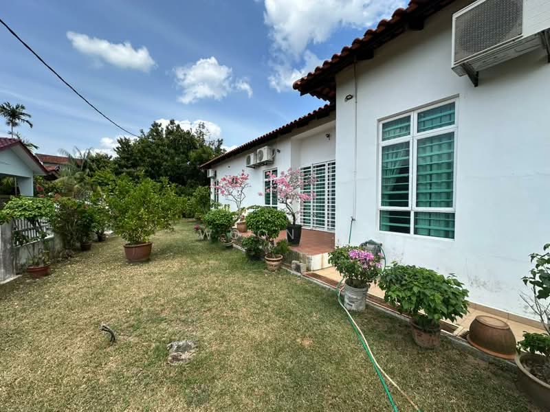 Bungalow for Sale in Bukit Baru (Melaka) - Woon . - Exterior - PropertyGuru.com.my