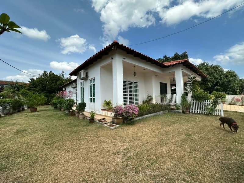 Bungalow for Sale in Bukit Baru (Melaka) - Woon . - Exterior - PropertyGuru.com.my