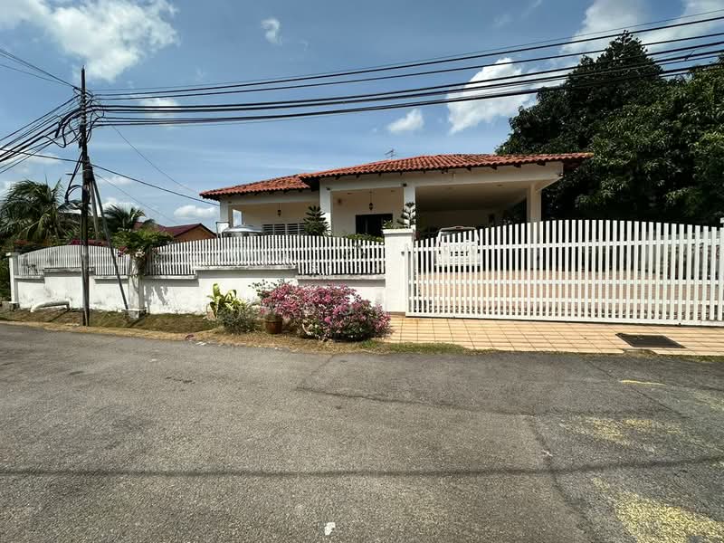 Bungalow for Sale in Bukit Baru (Melaka) - Woon . - Exterior - PropertyGuru.com.my