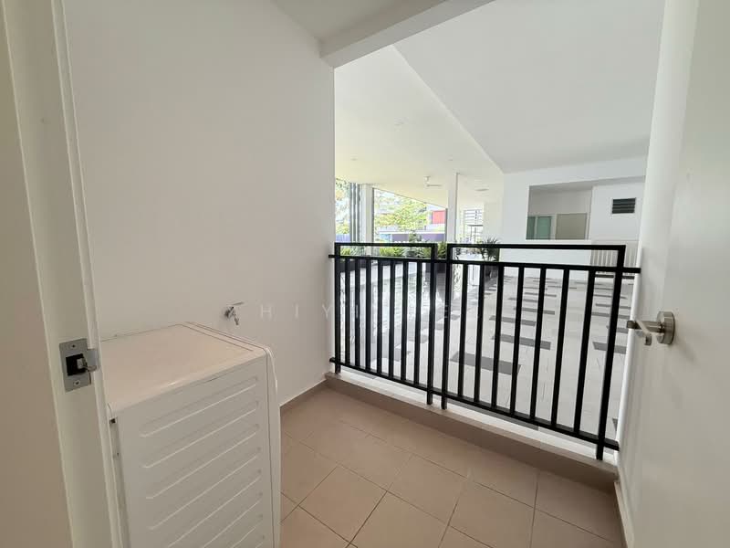 The Straits View DUO untuk Untuk Dijual - RM 457,300, Mac 2026 - Balcony - PropertyGuru.com.my