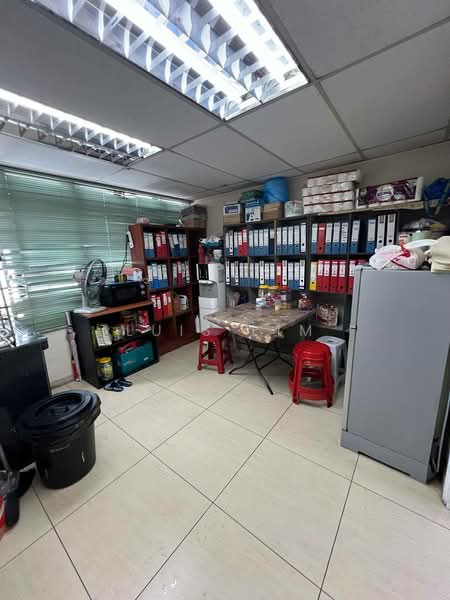 Shop for Sale in Taman Molek (Johor Bahru) - Luis Lim - Interior - PropertyGuru.com.my