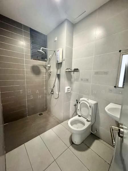 Condominium for Sale at PARC Regency (Residensi Masai) - Sharon Wong Shu Shien - Bathroom - PropertyGuru.com.my