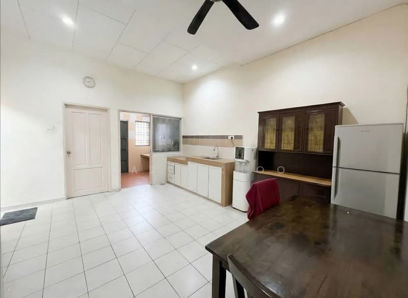 2-storey Terraced House for Sale in Ipoh (Perak) - Qazin Khoo - Kitchen - PropertyGuru.com.my