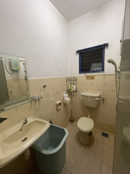 2-storey Terraced House for Sale in Taman Connaught (Cheras) - Jian Sheng Lim (Js) - Bathroom - PropertyGuru.com.my