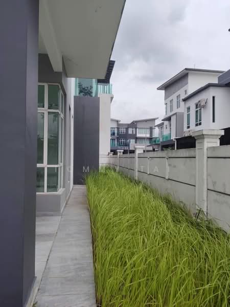 Cluster House for Sale in Mutiara Rini (Skudai) - Tommy Tai - Exterior - PropertyGuru.com.my
