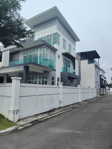 Cluster House for Sale in Mutiara Rini (Skudai) - Tommy Tai - Exterior - PropertyGuru.com.my