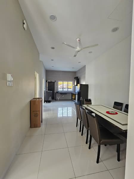 Kulim Utama FULLY FURNISHED Single SEMI D Near Hi Tech INFINEON INTEL untuk Untuk Disewa - RM 2,000 /bulan, Mac 2026 - Dining Room - PropertyGuru.com.my