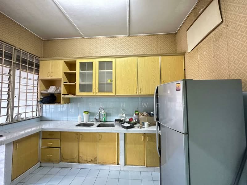 Taman Johor Jaya untuk Untuk Dijual - RM 535,000, Mac 2026 - Kitchen - PropertyGuru.com.my