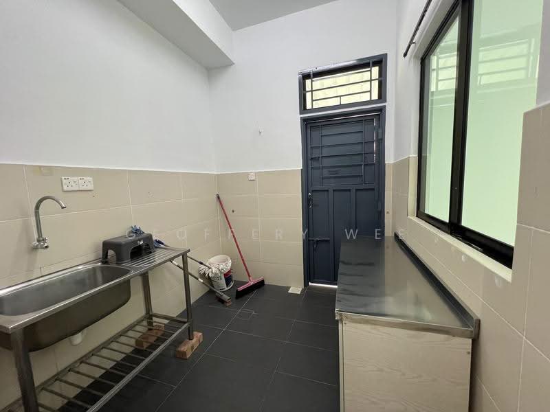 Rumah Teres 1-Tingkat untuk Disewa di Taman Saujana Indah (Bukit Katil) - Geoffery Wee - Kitchen - PropertyGuru.com.my