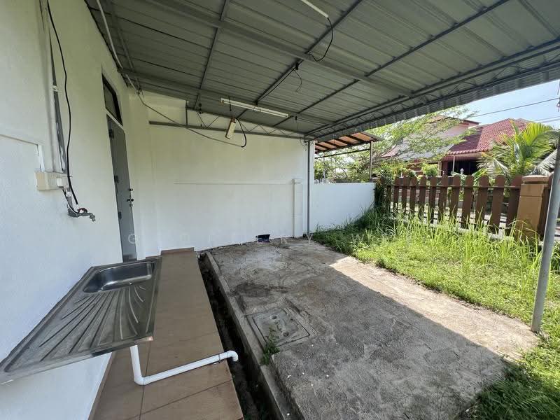 Rumah Teres 1-Tingkat untuk Disewa di Taman Saujana Indah (Bukit Katil) - Geoffery Wee - Exterior - PropertyGuru.com.my