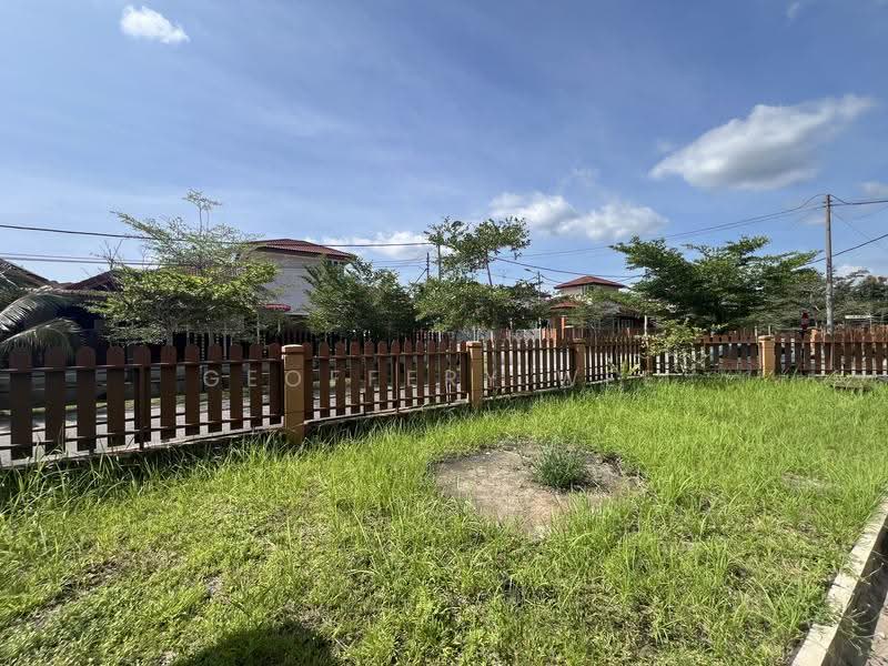 Rumah Teres 1-Tingkat untuk Disewa di Taman Saujana Indah (Bukit Katil) - Geoffery Wee - Exterior - PropertyGuru.com.my