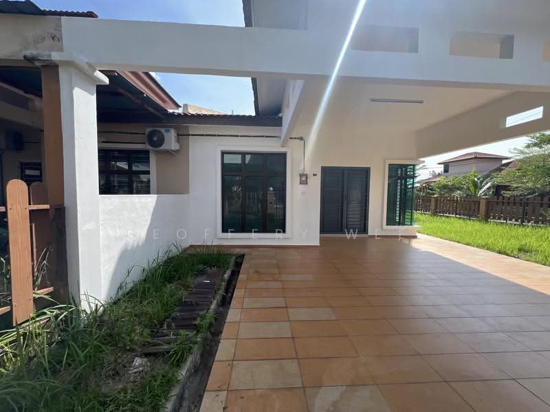 Rumah Teres 1-Tingkat untuk Disewa di Taman Saujana Indah (Bukit Katil) - Geoffery Wee - Exterior - PropertyGuru.com.my