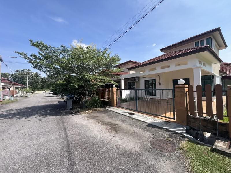 Rumah Teres 1-Tingkat untuk Disewa di Taman Saujana Indah (Bukit Katil) - Geoffery Wee - Exterior - PropertyGuru.com.my
