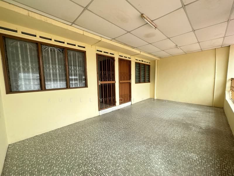 2-storey Terraced House for Rent in Taman Sentosa (Johor Bahru) - Xuelly Cheong - Entrance - PropertyGuru.com.my