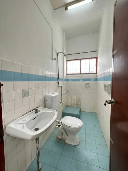 2-storey Terraced House for Rent in Taman Sentosa (Johor Bahru) - Xuelly Cheong - Bathroom - PropertyGuru.com.my