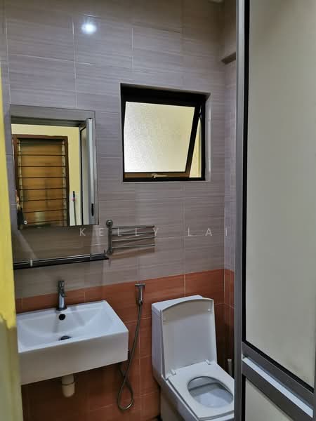2-storey Terraced House for Sale in Taman Kepong (Kepong) - Kelly Lai - Bathroom - PropertyGuru.com.my