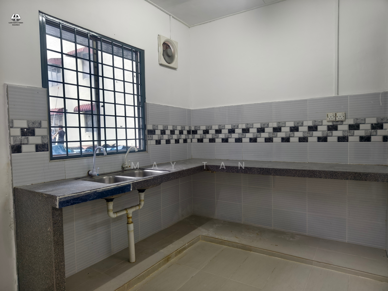 KULIM HI TECH Newly Painted House KTC Techno City near JABIL INFINEON untuk Untuk Disewa - RM 1,500 /bulan, Mac 2026 - Kitchen - PropertyGuru.com.my