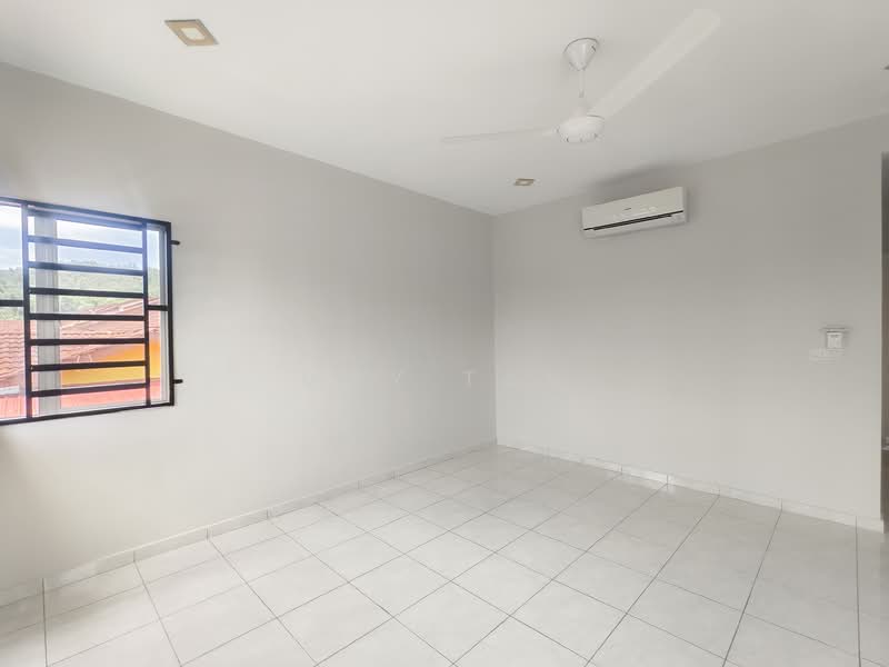 KULIM HI TECH Newly Painted House KTC Techno City near JABIL INFINEON untuk Untuk Disewa - RM 1,500 /bulan, Mac 2026 - Interior - PropertyGuru.com.my
