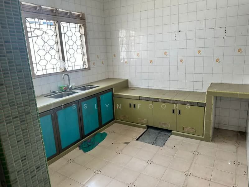 Taman Maju Jaya, 2 Storey Terrace Corner Lot untuk Untuk Disewa - RM 14,000 /bulan, Mac 2026 - Kitchen - PropertyGuru.com.my