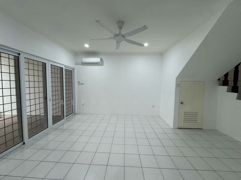 Semi-Detached House for Sale in Green Heights (Kuching) - Alfred Chua - Living Room - PropertyGuru.com.my