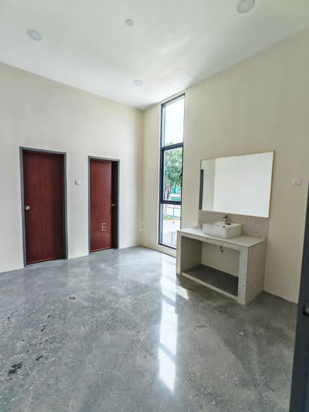 Factory for Rent in Puncak Alam (Selangor) - Wendy Ng - Interior - PropertyGuru.com.my