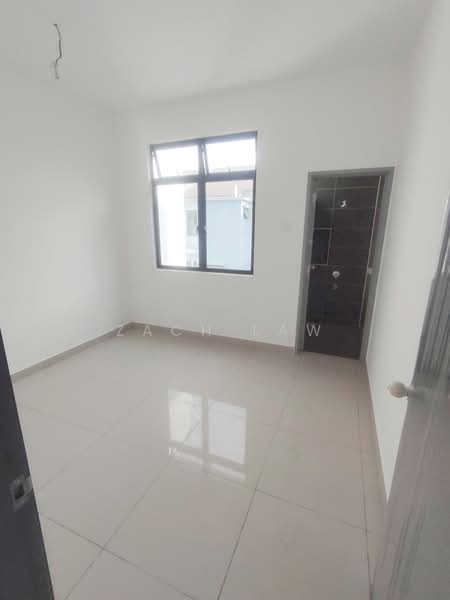 2-storey Terraced House for Sale in Taman Austin Duta (Tebrau) - Zach Law - Interior - PropertyGuru.com.my