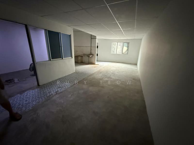 Untuk Dijual - Taman Tasek - 2 Storey Shop Lot (Tenanted) for Sale