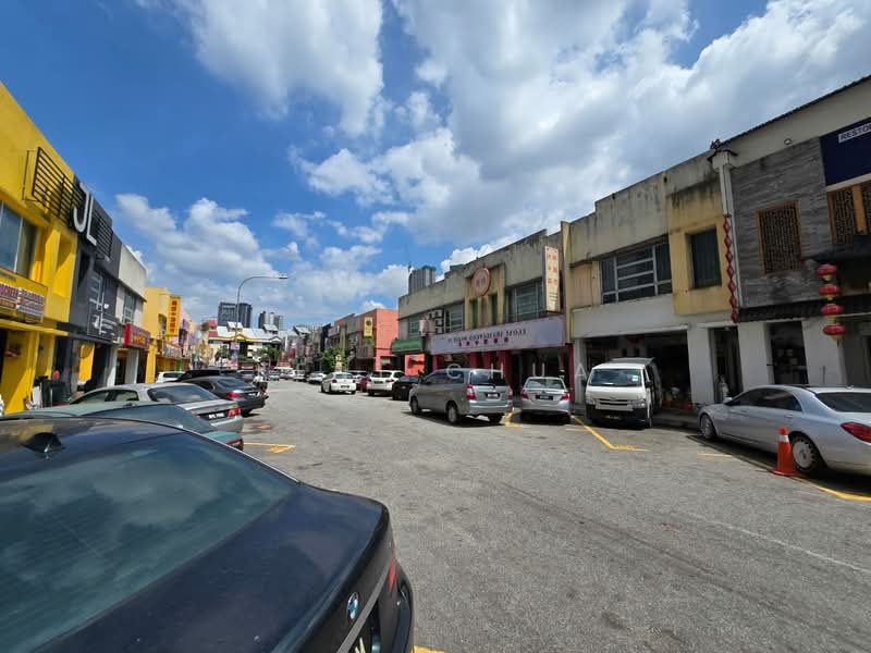 Shop for Sale in Kuchai Lama (Kuala Lumpur) - Kent Chua - Exterior - PropertyGuru.com.my