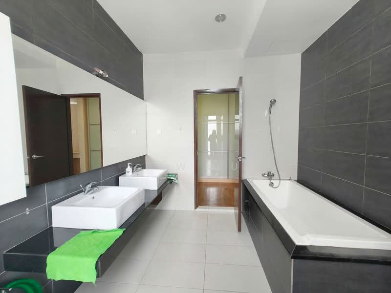 Semi-Detached House for Sale in Johor Bahru (Johor) - Siew Hui - Bathroom - PropertyGuru.com.my