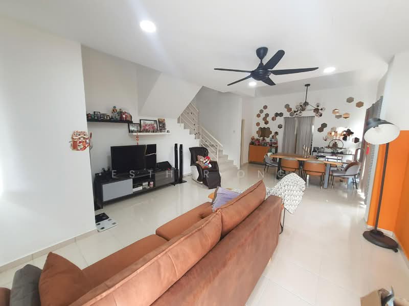 Townhouse for Sale in Seri Kembangan (Selangor) - Esther Ong - Living Room - PropertyGuru.com.my