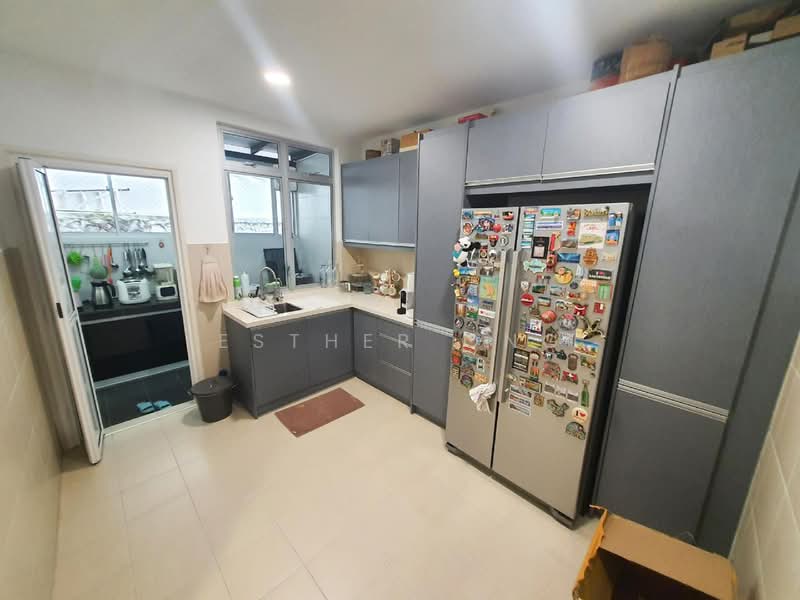 Townhouse for Sale in Seri Kembangan (Selangor) - Esther Ong - Kitchen - PropertyGuru.com.my