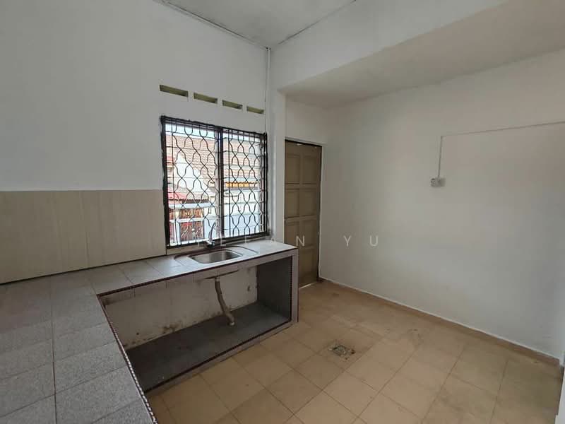 Terraced House for Sale in Skudai (Johor) - Stefan Yu - Kitchen - PropertyGuru.com.my