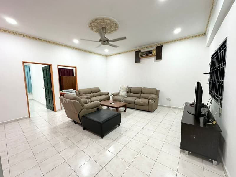 Shop for Sale in Taman Senai Utama (Kulai) - Marcus Loh - Living Room - PropertyGuru.com.my