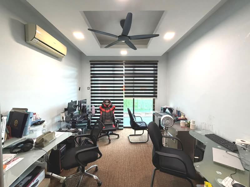 Link Bungalow for Sale in Taman Austin Perdana (Tebrau) - Carol Low - Study - PropertyGuru.com.my