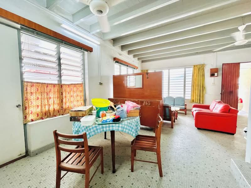 Taman Besi untuk Untuk Dijual - RM 1,400,000, Mac 2026 - Living Room - PropertyGuru.com.my