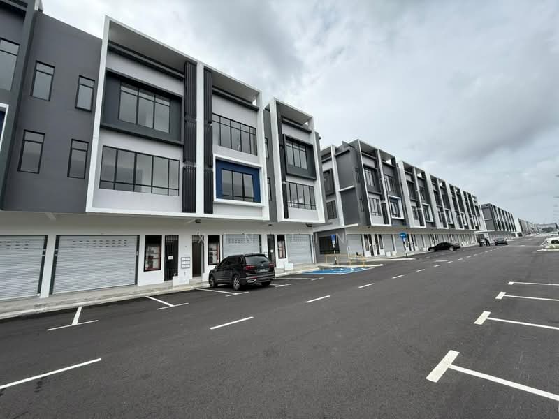 Shop for Rent in Austin Crest (Johor Bahru) - Xin Lin - Exterior - PropertyGuru.com.my