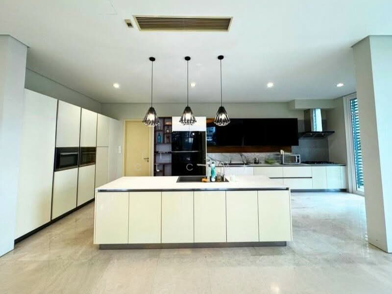 Condominium for Sale at 8 Gurney (The Shore Condominium) - CT CHAI - Kitchen - PropertyGuru.com.my