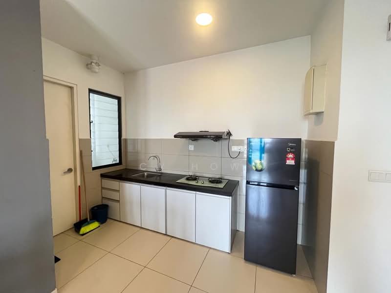 Service Residence for Rent at Woodsbury Suites - CY How - Kitchen - PropertyGuru.com.my