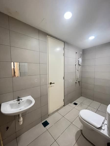 Service Residence for Rent at Woodsbury Suites - CY How - Bathroom - PropertyGuru.com.my